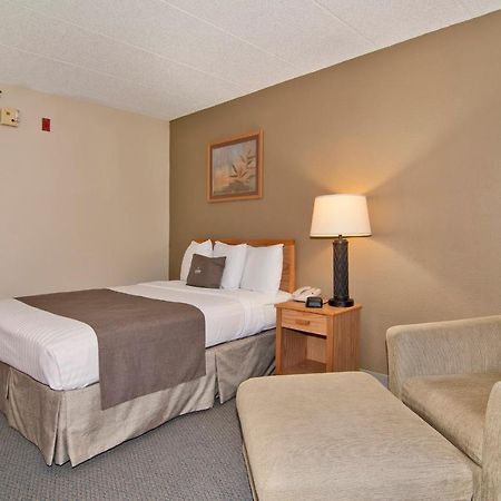 Boarders Inn & Suites By Cobblestone Hotels - Faribault Exterior photo