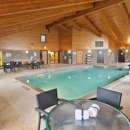 Boarders Inn & Suites By Cobblestone Hotels - Faribault Exterior photo