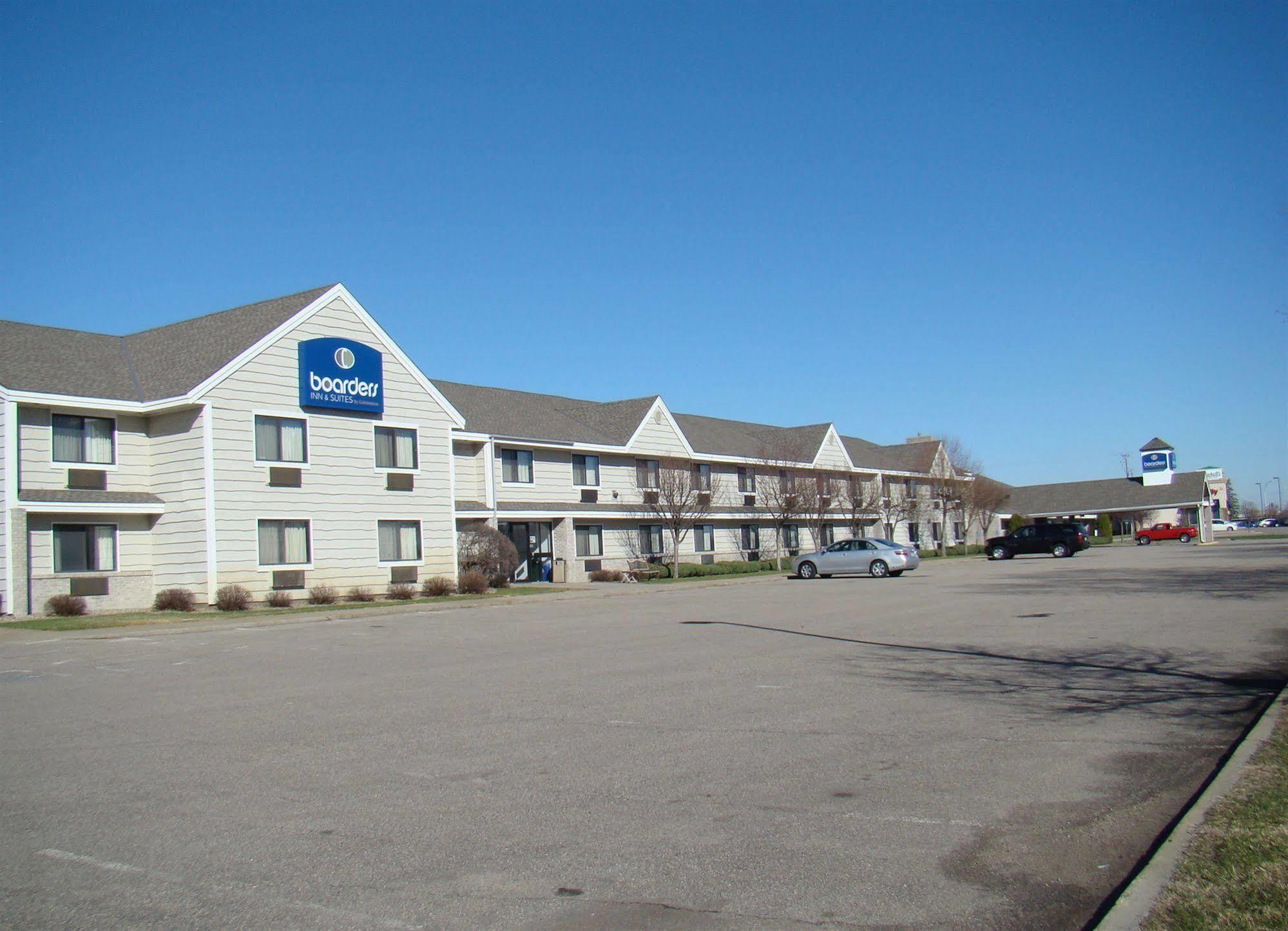 Boarders Inn & Suites By Cobblestone Hotels - Faribault Exterior photo
