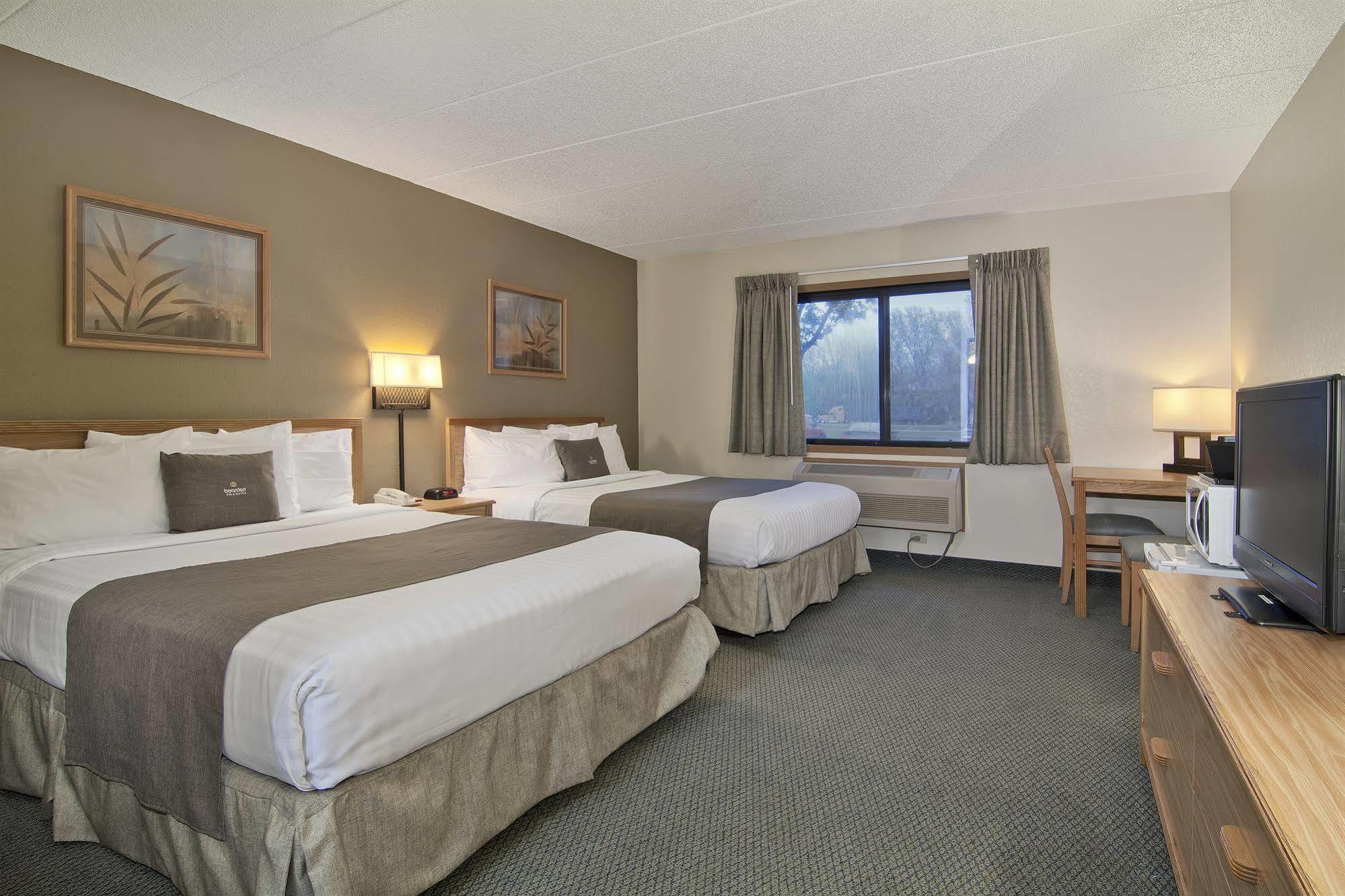 Boarders Inn & Suites By Cobblestone Hotels - Faribault Exterior photo